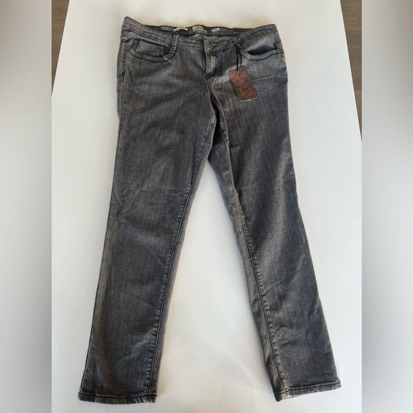NWT 2/$15!! high quality plus sized stretch jeans - Picture 2 of 14